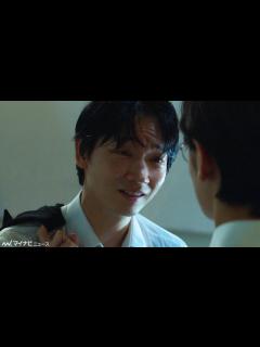 [x]綾野剛、背中の入れ墨が目を引くヤクザに！中学生に向かって「カラオケ行こ」 映画『カラオケ行こ！』 超特報公開 - YouTube