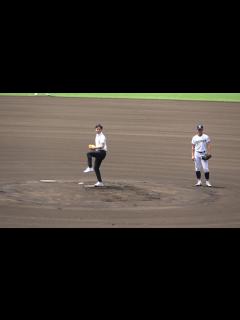 [x]斎藤佑樹さん 第104回全国高校野球選手権大会 始球式に登場（ノーカット版）球筋の良さに球場から響めき！ - YouTube