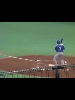 [x]埼玉西武ライオンズ・種田仁選手の打撃フォーム - YouTube