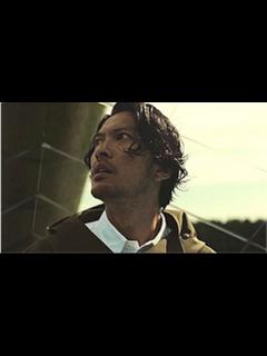 [x]長瀬智也 CM docomo ギャラクシー 「進化ヲ、恐レルナ。」篇 - YouTube