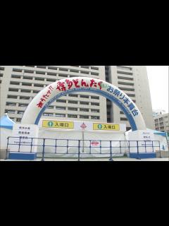 [x]歌手のhitomiさんがステージに「博多どんたく港まつり」前夜祭の準備大詰め - YouTube