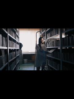 [x]勉強している人：無料の動画素材