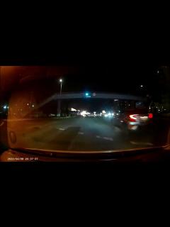 [x]危険爆走車と無謀飛び出し車による大事故寸前！！ イニシャルDじゃねぇよ(汗) 安全運転啓発動画。 - YouTube