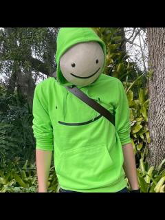 [x]Minecraft YouTuber Dream Reveals His Face for the First Time