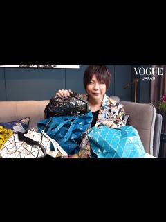 [x]ミッツ・マングローブがバッグの中身をありのままに大公開。驚きのコレクションも披露！| In The Bag | VOGUE JAPAN ...