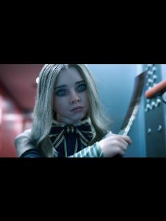 [x]親友AI人形ミーガンの“狂愛”が惨劇を引き起こす／映画『M3GAN／ミーガン』予告編 - YouTube