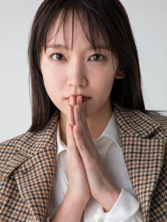 [x]二階堂ふみと吉岡里帆、心の健やかさを保つために｜FOCUS ON vol.21｜ELLE[エル デジタル]