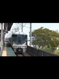 [x]JR西日本 225系0番台 I7編成+223系2000番台 V52編成 湖西線 A新快速 姫路行き 唐崎駅通過 20221022 - YouTube