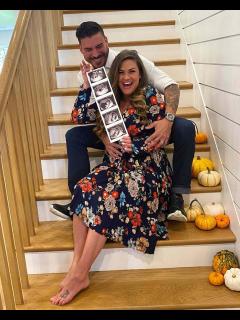 [x]Brittany Cartwright Pregnant, Expecting First Child with Jax Taylor